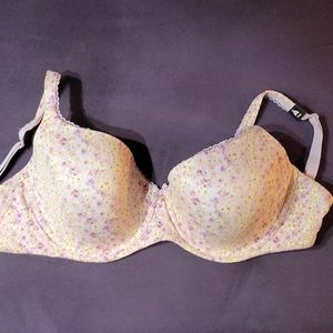 Victoria Secret Brand New Body By Victoria 34DDD